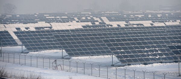 Открытие новой солнечной электростанции в Хакасии Открытие новой солнечной электростанции в Хакасии - Sputnik Mundo