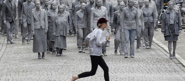 Los zombis marchan contra la globalización en vísperas de la cumbre del G20 - Sputnik Mundo