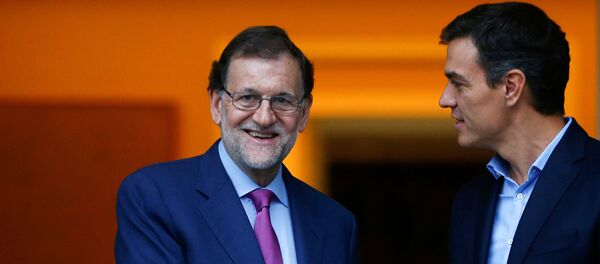 Mariano Rajoy, presidente del Gobierno de España, y Pedro Sánchez, secretario general del PSOE - Sputnik Mundo