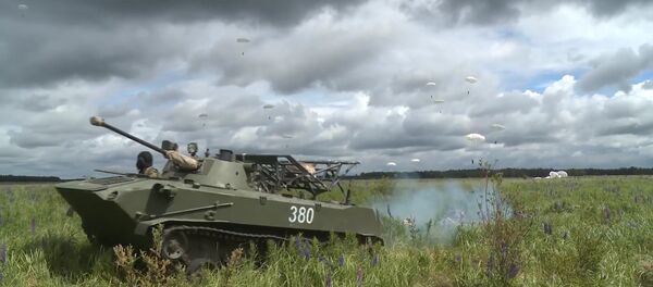 Nadie excepto nosotros: el poderío de las Tropas Aerotransportadas de Rusia - Sputnik Mundo