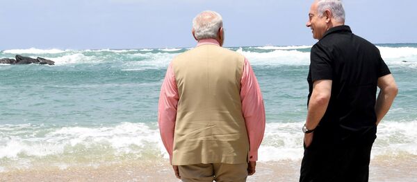 Benjamín Netanyahu, primer ministro de Israel, y Narendra Modi, su homólogo de la India - Sputnik Mundo