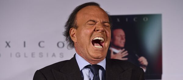 Julio Iglesias - Sputnik Mundo