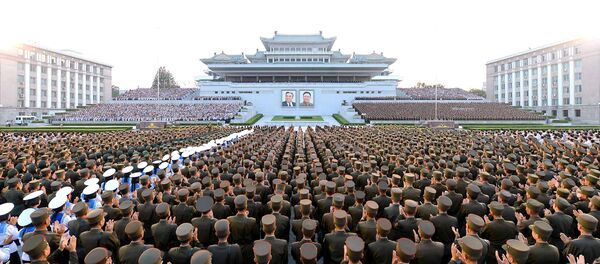 Ejército de Corea del Norte celebra el exitoso lanzamiento balístico Ejército de Corea del Norte celebra el exitoso lanzamiento balístico - Sputnik Mundo