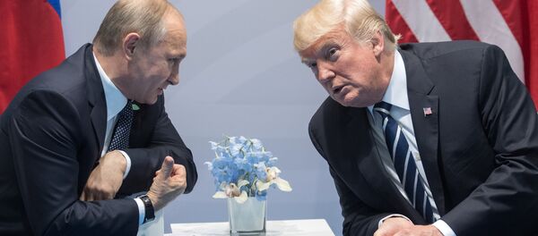 El presidente de Rusia, Vladímir Putin, y su homólogo norteamericano, Donald Trump - Sputnik Mundo