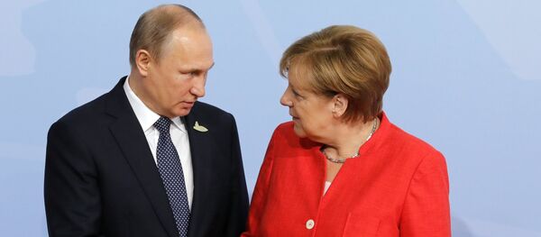 El presidente de Rusia Vladímir Putin y la canciller alemana Angela Merkel El presidente de Rusia Vladímir Putin y la canciller alemana Angela Merkel - Sputnik Mundo