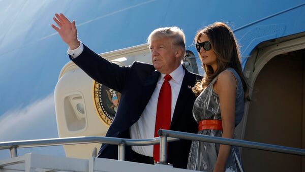 Doland Trump, presidente de EEUU, y Melania Trump, su esposa - Sputnik Mundo