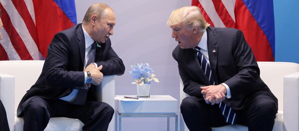 Presidente de Rusia, Vladímir Putin, y presidente de EEUU, Donald Trump (archivo) - Sputnik Mundo