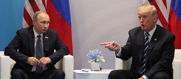 Presidentes de Rusia y EEUU, Vladímir Putin y Donald Trump - Sputnik Mundo