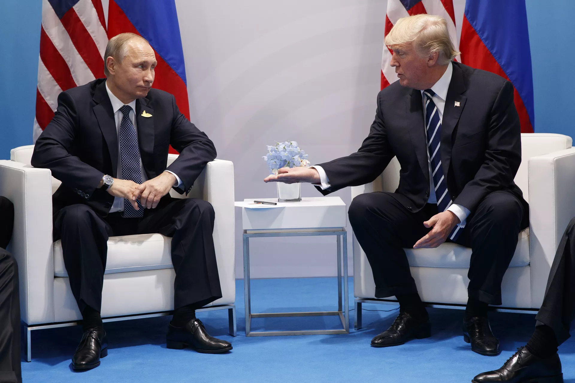 El presidente ruso, Vladímir Putin, y el expresidente de EEUU Donald Trump en la cumbre de G20, el 7 de julio de 2017 (archivo) El presidente ruso, Vladímir Putin, y el expresidente de EEUU Donald Trump en la cumbre de G20, el 7 de julio de 2017 (archivo) - Sputnik Mundo, 1920, 15.06.2021