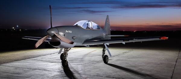 El Yak-152, avión biplaza de entrenamiento militar - Sputnik Mundo