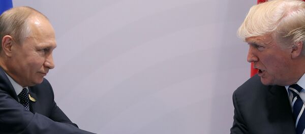 Vladímir Putin, presidente de Rusia, y Donald Trump, presidente de EEUU - Sputnik Mundo