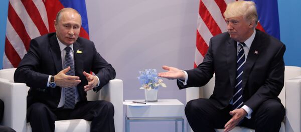 El presidente ruso, Vladímir Putin, y su homólogo estadounidense, Donald Trump - Sputnik Mundo