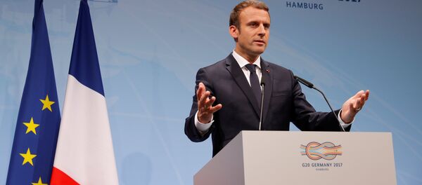 Emmanuel Macron en la cumbre del G20 - Sputnik Mundo