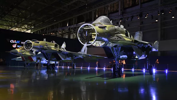 El interior de los cazas MiG-35 (imagen referencial) - Sputnik Mundo