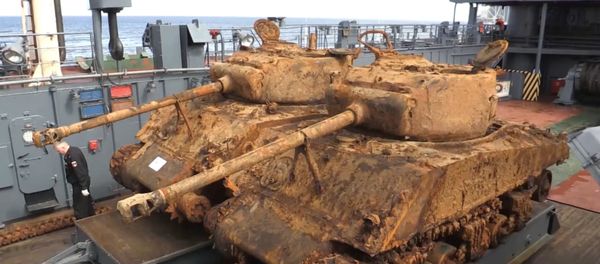 Sacan dos tanques estadounidenses de la II Guerra Mundial del fondo del mar de Barents - Sputnik Mundo