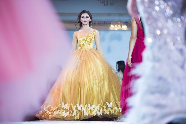 La indescriptible belleza de las mujeres de Kirguistán - Sputnik Mundo