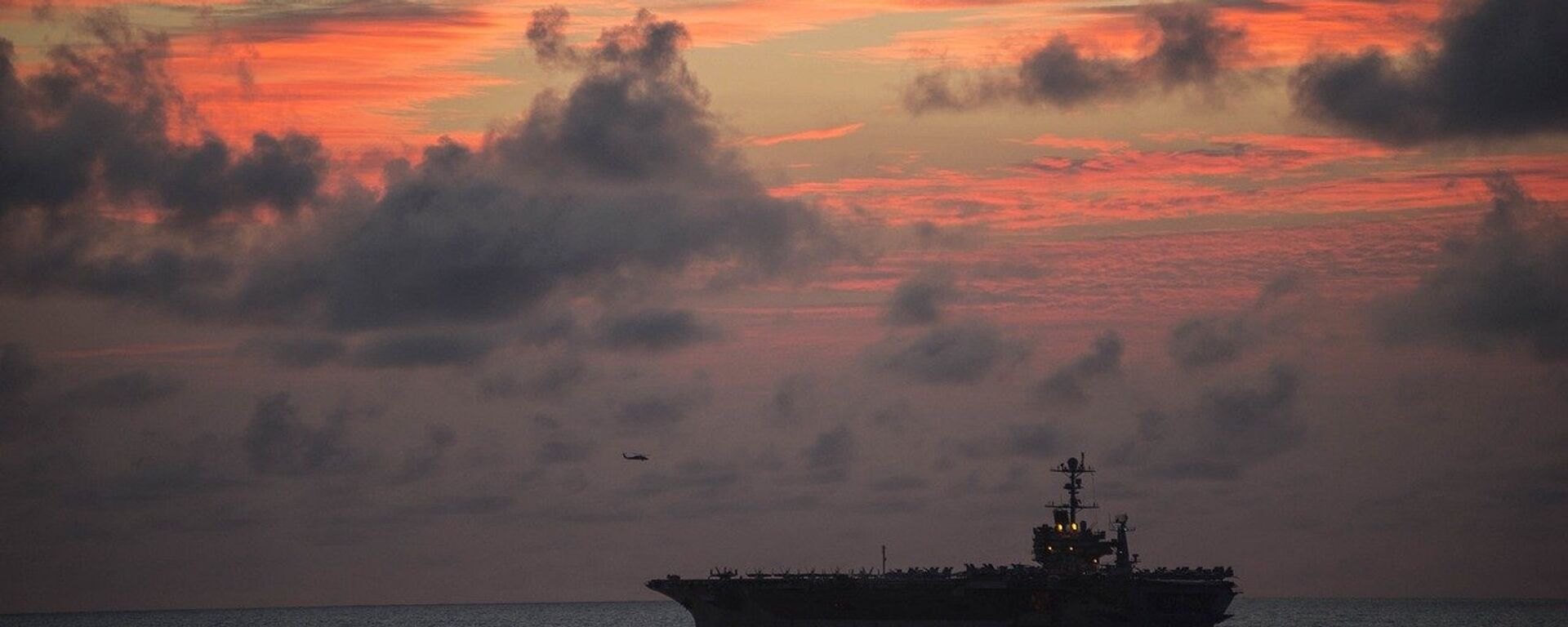 Un buque militar en el océano (imagen referencial) - Sputnik Mundo, 1920, 06.02.2022