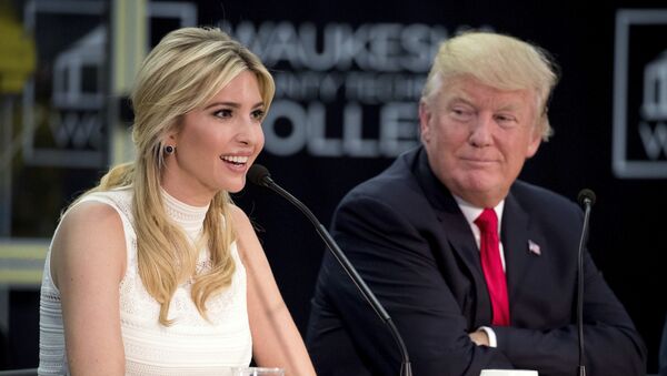 Donald Trump, presidente de EEUU, e Ivanka Trump, su hija - Sputnik Mundo