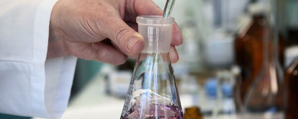 Un laboratorio de química (imagen referencial) - Sputnik Mundo