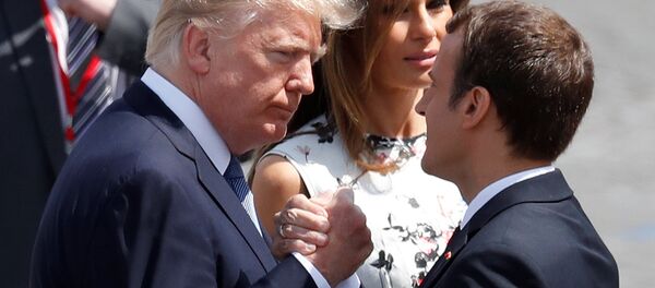 El presidente estadounidense, Donald Trump, y el presidente de Francia, Emmanuel Macron (archivo) - Sputnik Mundo