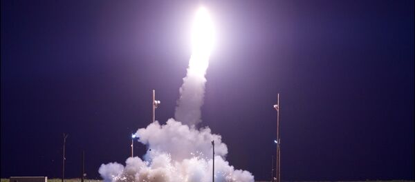 La prueba del sistema antimisiles estadounidense THAAD en Alaska (archivo) - Sputnik Mundo