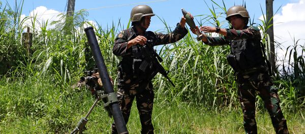 Militares filipinos en Marawi - Sputnik Mundo