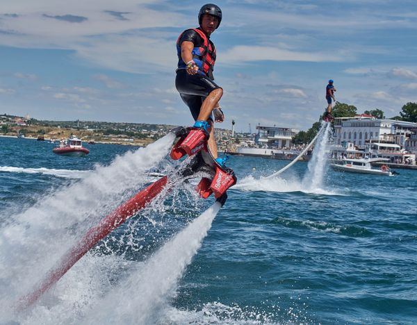 Cuando el sueño de volar se hace realidad: deportes extremos en el X Fest en Crimea - Sputnik Mundo