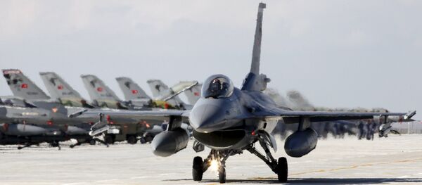 F-16 der türkischen Luftwaffe - Sputnik Mundo