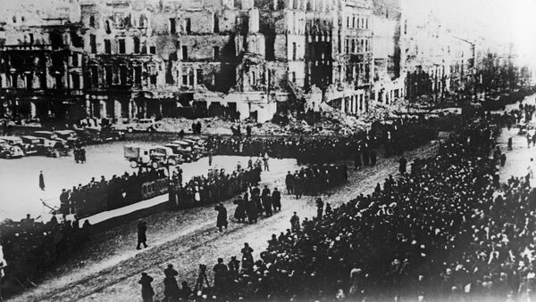 La liberacion de Varsovia (archivo) La liberacion de Varsovia (archivo) - Sputnik Mundo