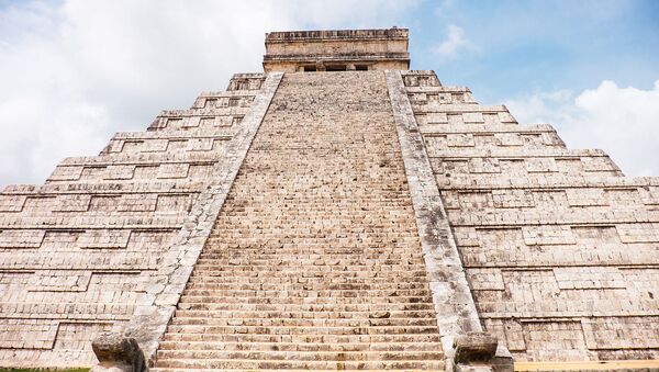 El Castillo, Chichén Itzá - Sputnik Mundo