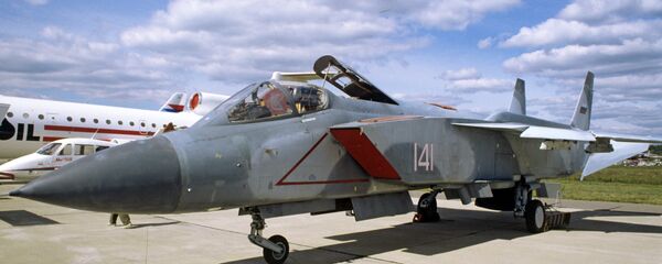 Un avión de despegue vertical Yak-141 - Sputnik Mundo