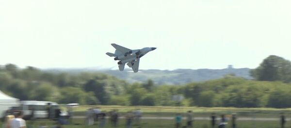 El estreno global del nuevo MiG-35 ruso, al detalle - Sputnik Mundo