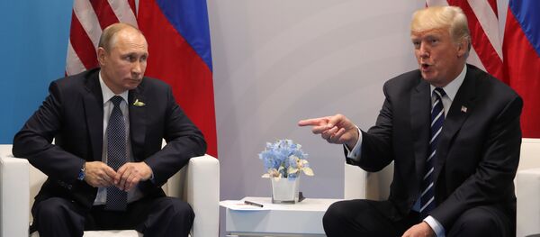 Presidente de Rusia, Vladímir Putin, y presidente de EEUU, Donald Trump (archivo) - Sputnik Mundo