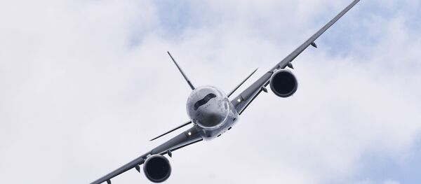 Un avión de pasajeros Airbus A350 - Sputnik Mundo