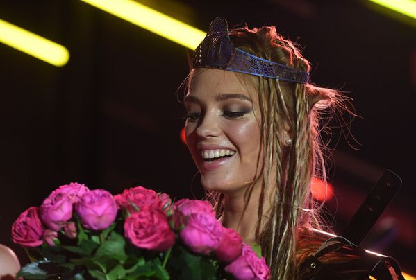 La revista Maxim elige a las mujeres más bellas de Rusia - Sputnik Mundo