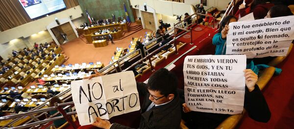Demostración contra la legalización del aborto en Congreso de Chile Demostración contra la legalización del aborto en Congreso de Chile - Sputnik Mundo