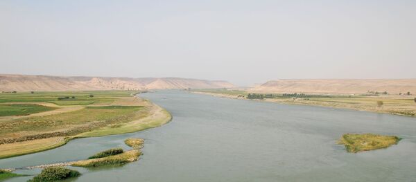 Río Éufrates, Siria - Sputnik Mundo
