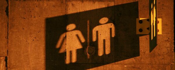 Símbolo de un hombre y una mujer (imagen referencial) - Sputnik Mundo