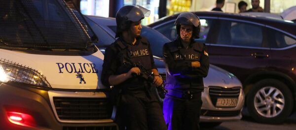 Policía al lado de la embajada israelí en Ammán, Jordania - Sputnik Mundo