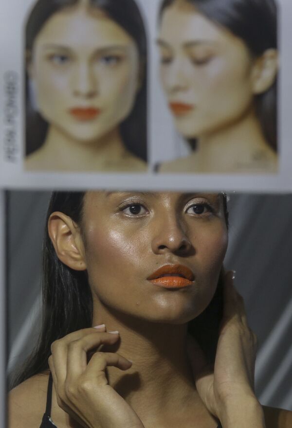 Bellezas en la semana Colombiamoda - Sputnik Mundo