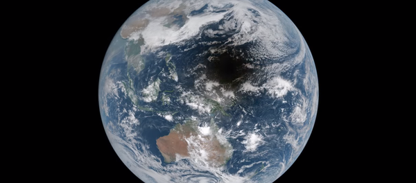 Imagen de un eclipse solar desde el espacio - Sputnik Mundo