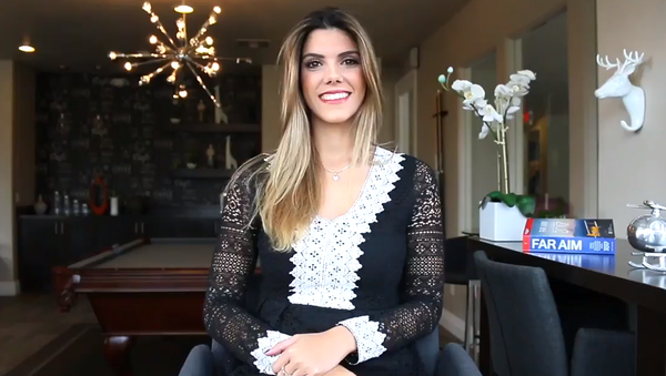 Luana Torres, piloto de helicópteros brasileña Luana Torres, piloto de helicópteros brasileña - Sputnik Mundo