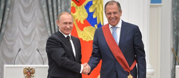 El presidente de Rusia, Vladímir Putin, y el ministro de Exteriores, Sergéi Lavrov - Sputnik Mundo