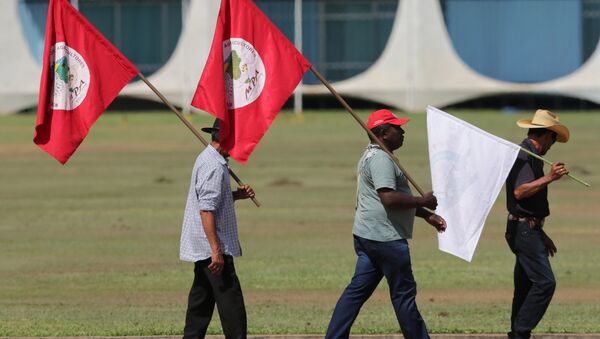 Seguidores del Movimiento de los Sin Tierra brasileño (archivo) - Sputnik Mundo