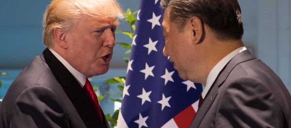 Presidente de EEUU, Donald Trump, y su homólogo chino, Xi Jinping - Sputnik Mundo