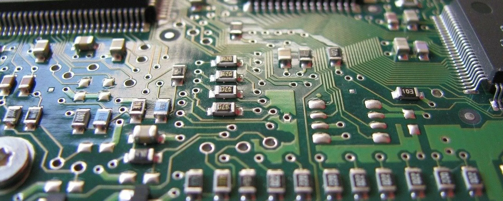 Un microchip Un microchip - Sputnik Mundo, 1920, 18.11.2022
