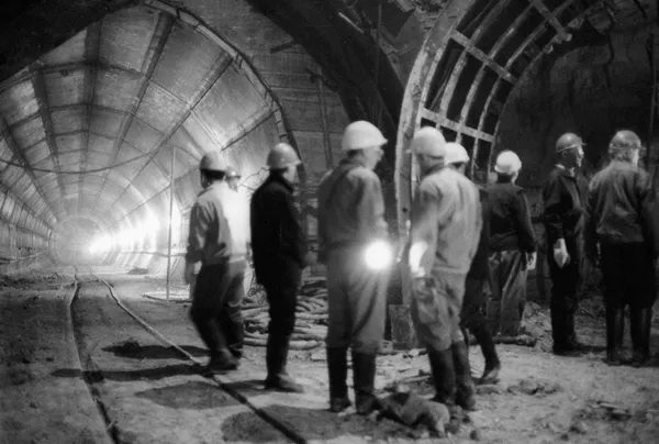 Un grupo de físicos visita las obras del colisionador de protones Un grupo de físicos visita las obras del colisionador de protones - Sputnik Mundo