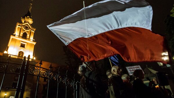 La bandera de Polonia - Sputnik Mundo