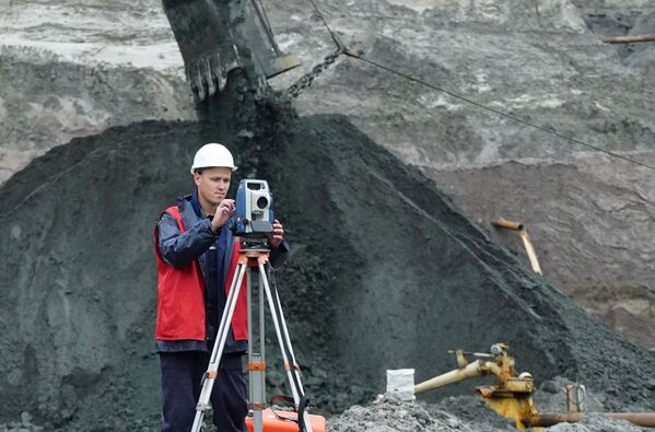 La tierra de la 'piedra de miel' rusa: la extracción de ámbar en Kaliningrado - Sputnik Mundo