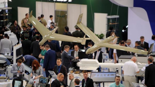 Drones en la feria militar Milex 2017 en Minsk, Bielorrusia (imagen referencial) Drones en la feria militar Milex 2017 en Minsk, Bielorrusia (imagen referencial) - Sputnik Mundo